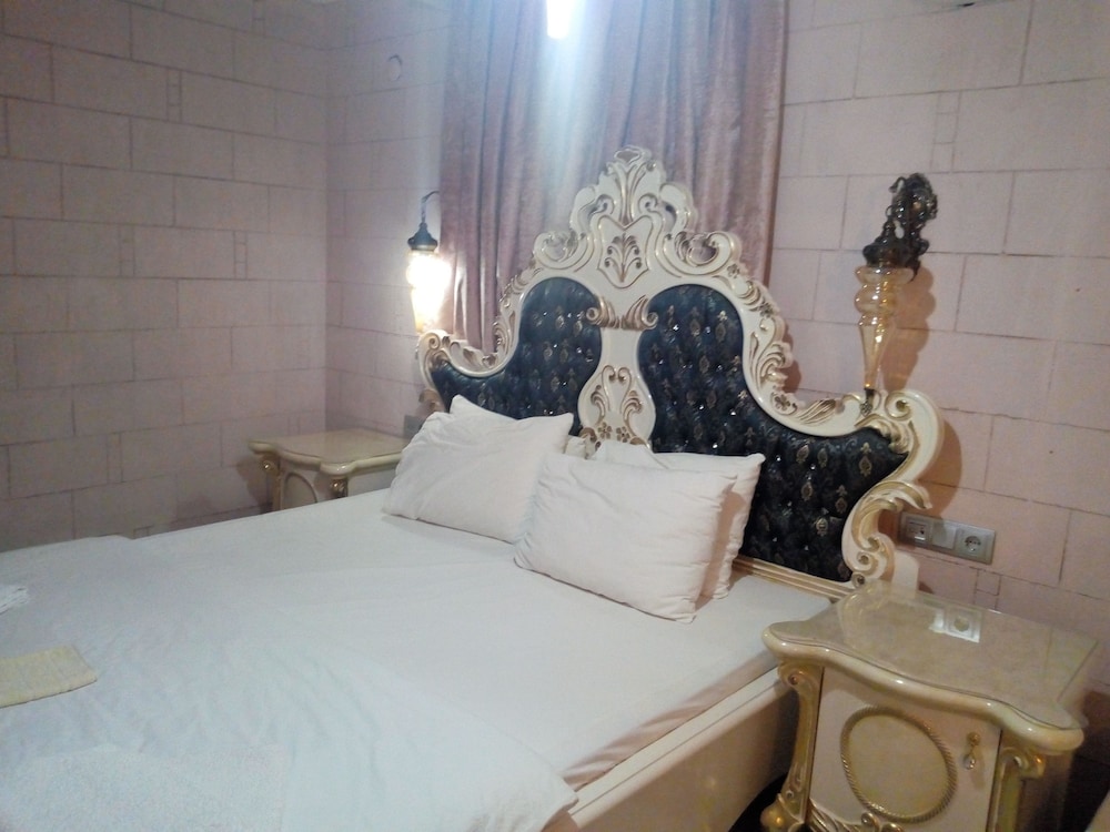 Stone Hill Hotel 39/61