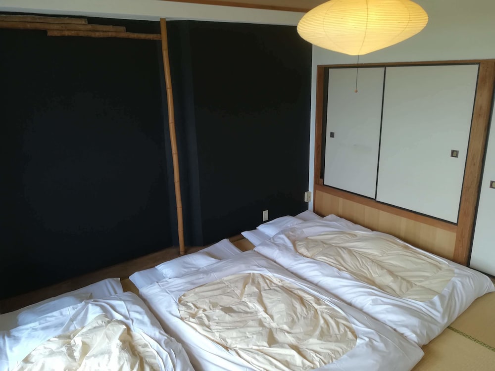 J-Hoppers Lake Biwa Guesthouse - Hostel 11/61