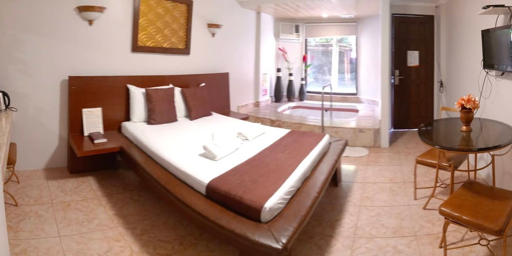 Deluxe, Double Bed, Indoor Pool