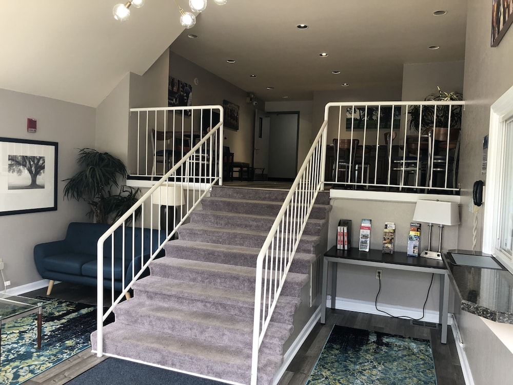 Dupont Suites 7/27