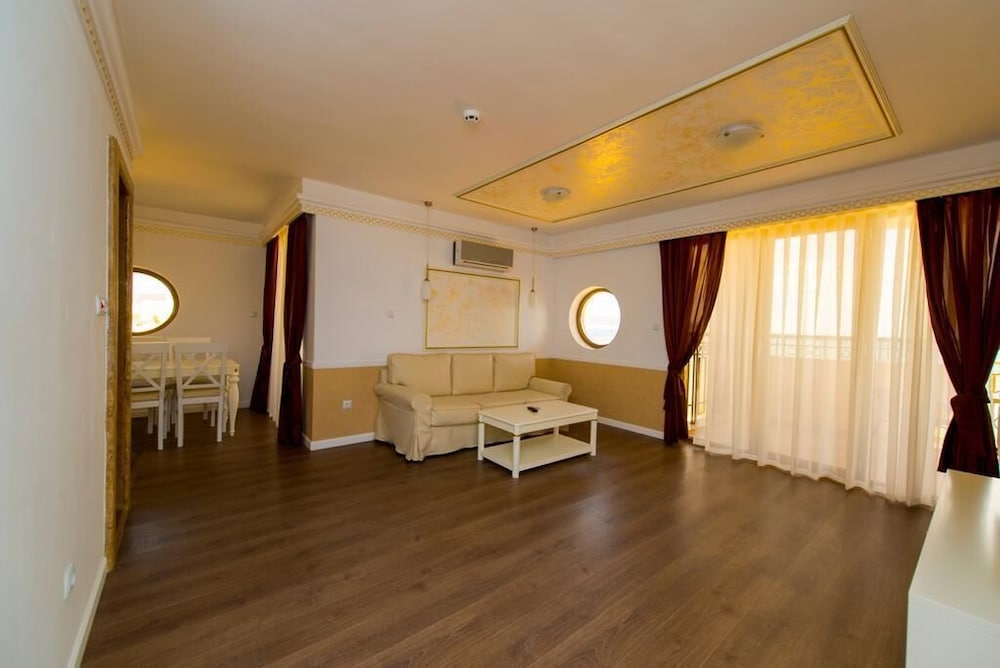Golden Rainbow Vip Residence 45/71