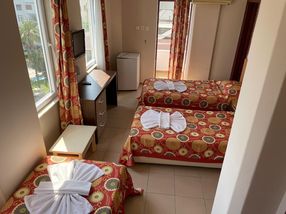 Rosella Hotel 22/62