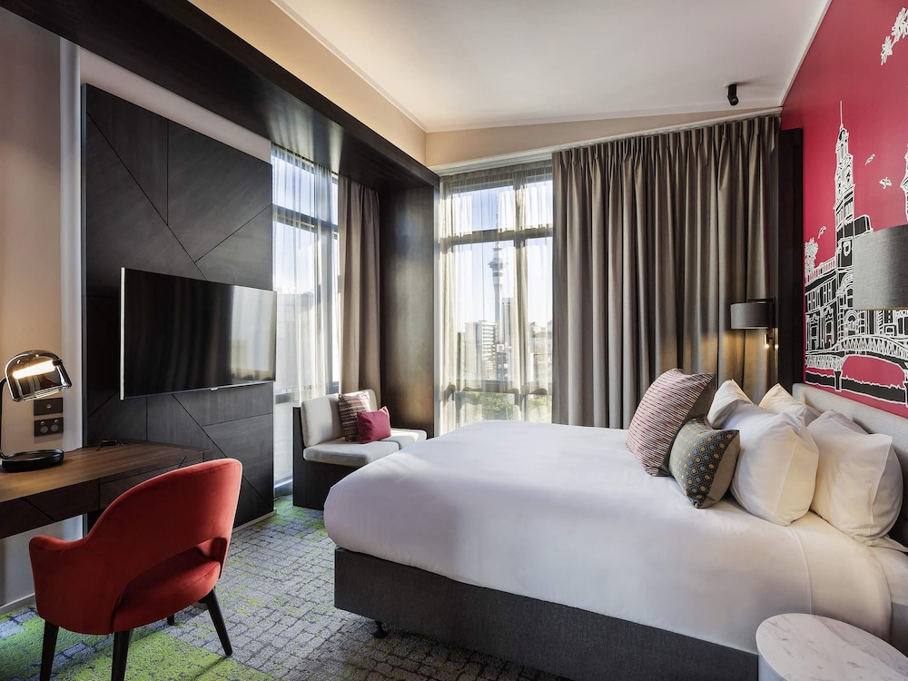 Mercure Auckland Queen Street 30/70