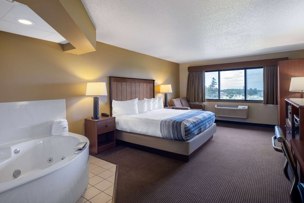Americinn By Wyndham Two Harbors Near Lake Superior 10/37