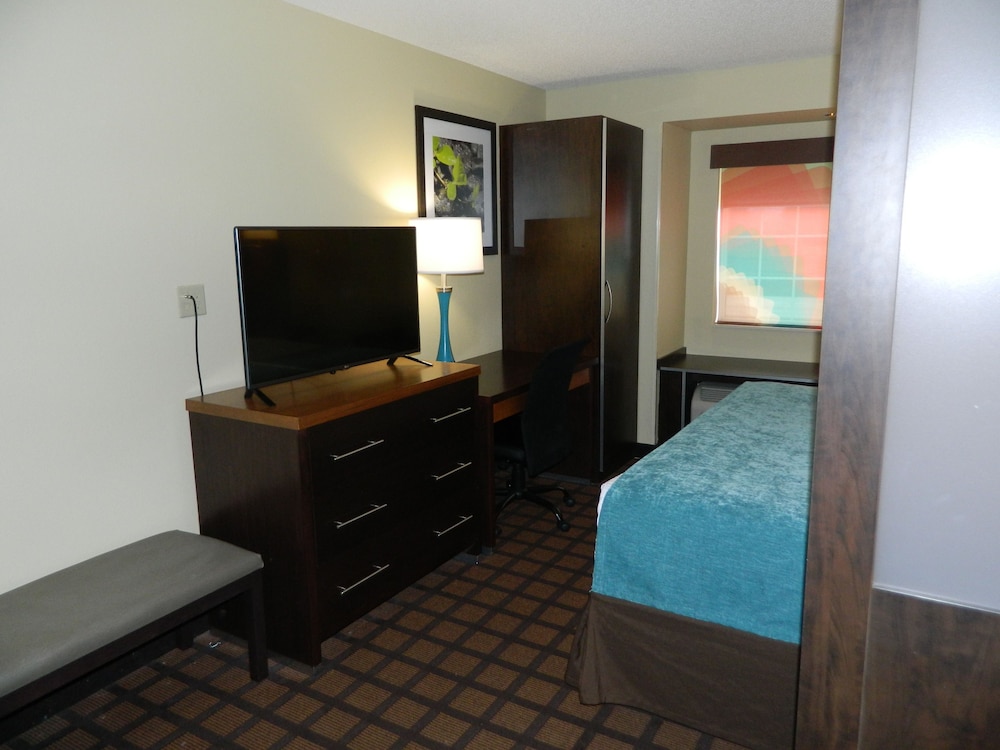 Best Western Plus Harrisburg Mechanicsburg 14/36