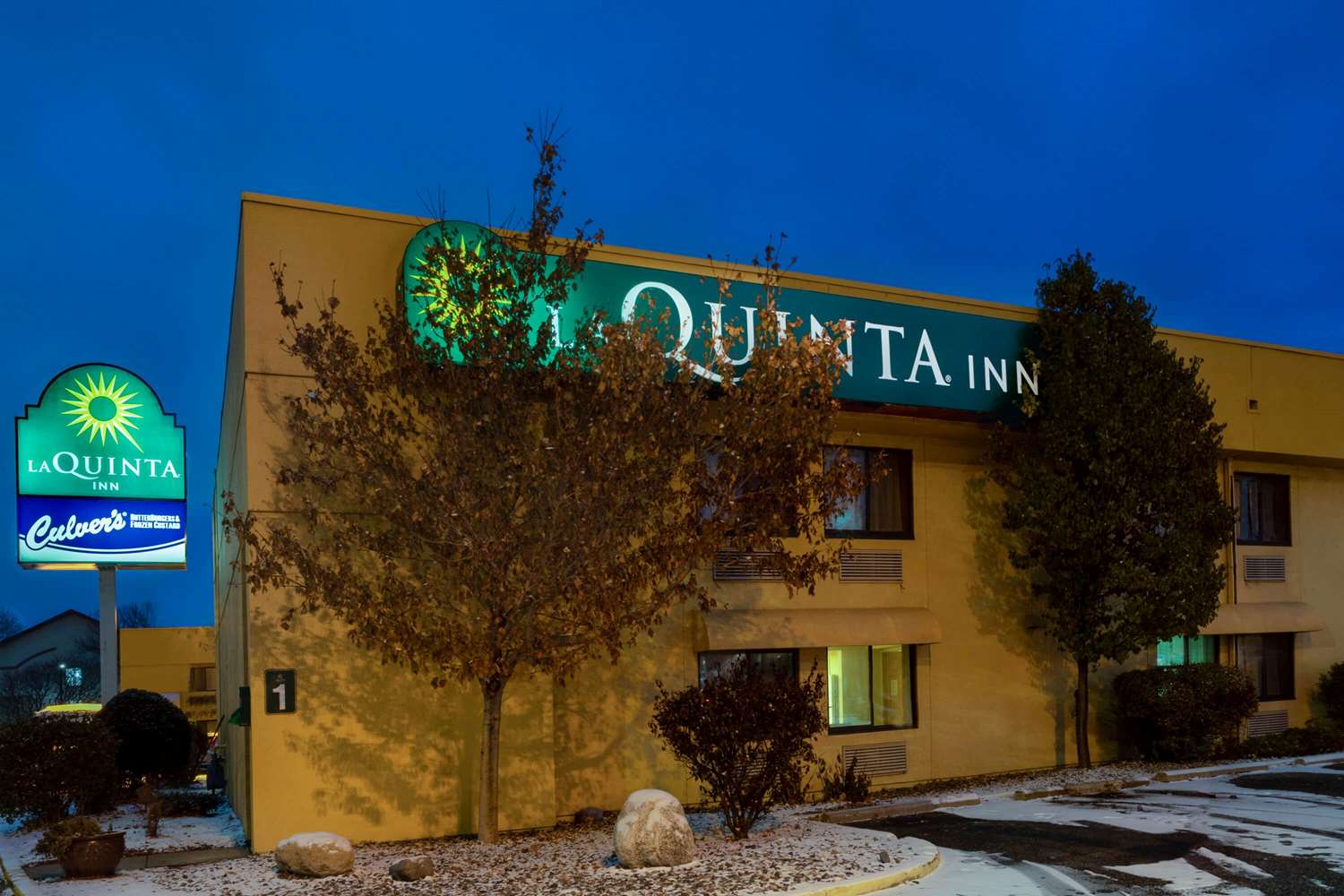 La Quinta Inn by Wyndham Minneapolis Airport Bloomington 1/53