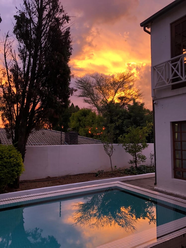 Sandton Farmhouse Executive B&B 31/38