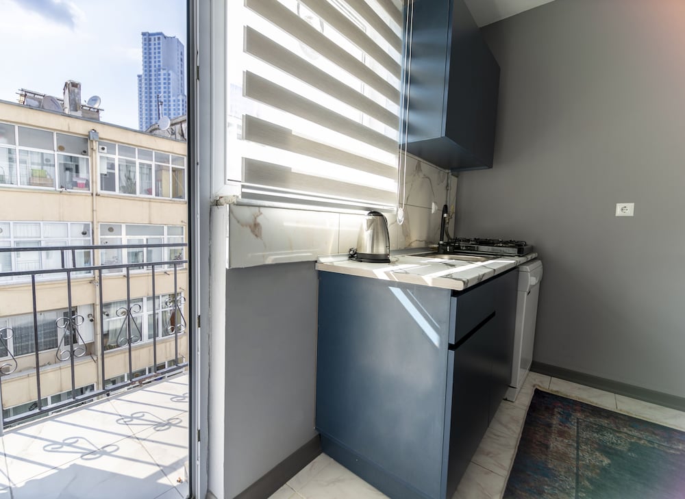 Hexa Suites Hotel 5/50