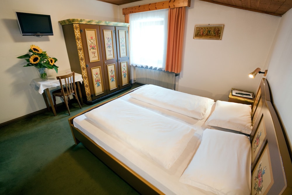 Hotel Ustaria Posta 12/47