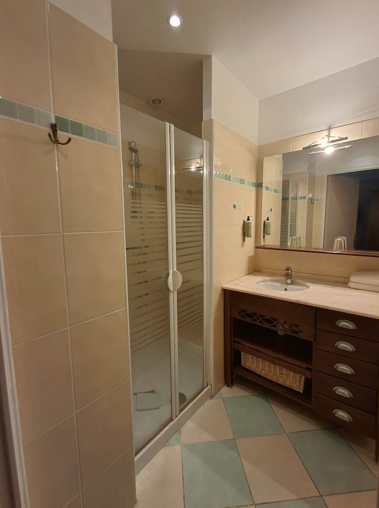 Hipotel Hostellerie Du Lys 47/49