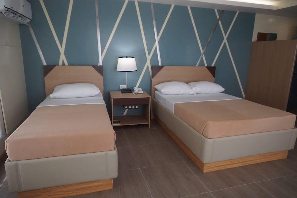 New Dawn Hotel Plus 25/79