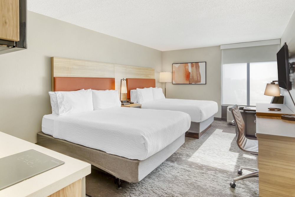 Candlewood Suites - Roanoke - Valley View, an IHG Hotel 15/50