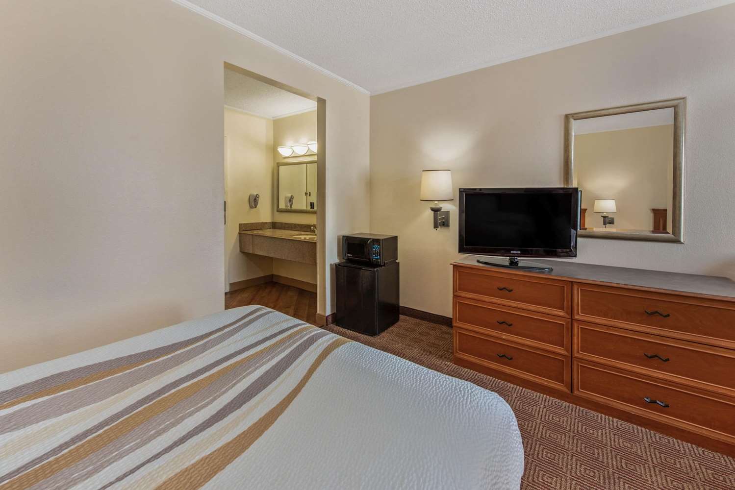 La Quinta Inn And Suites By Wyndham Tampa Brandon West 24/53