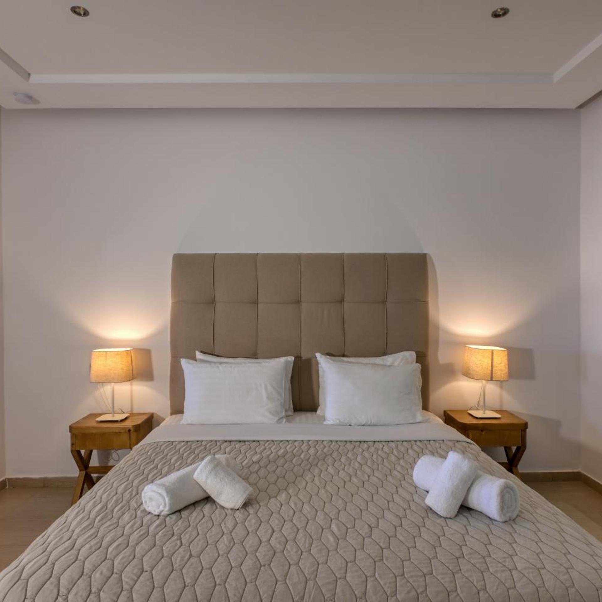 Premium, Suite, Indoor Jetted Tub, Hot Tub