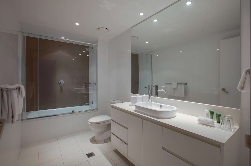 Hilton Surfers Paradise Hotel and Residences 8/60