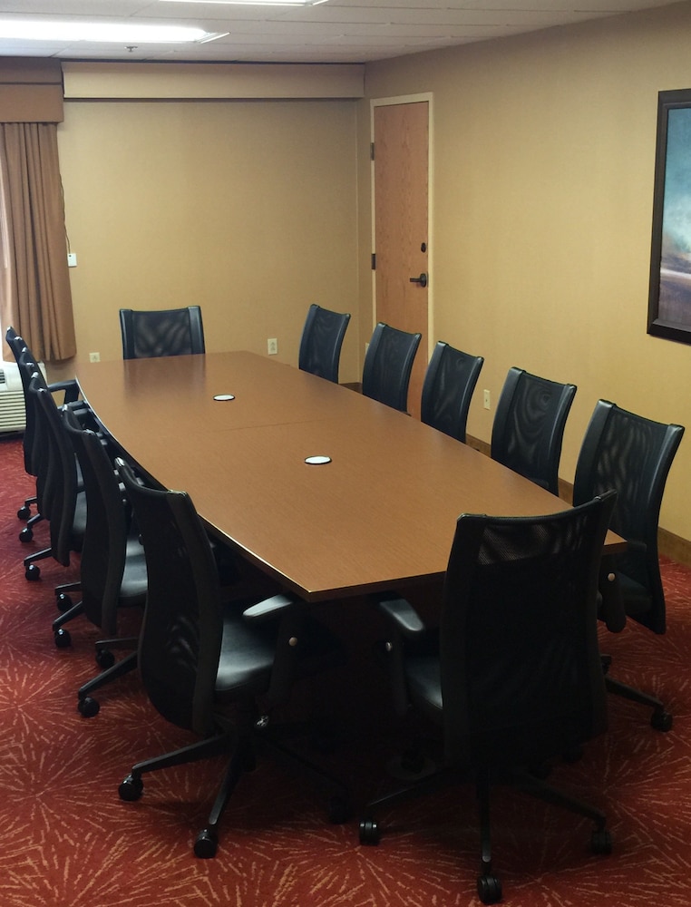 Hampton Inn Altoona 37/40