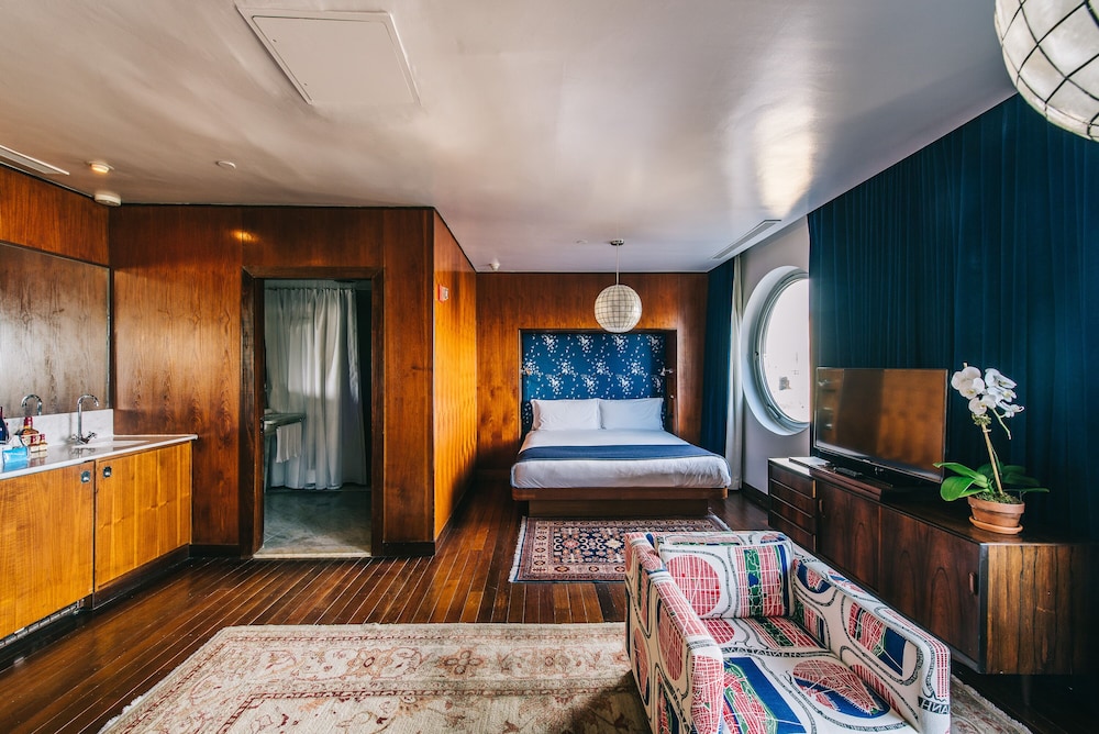 The Maritime Hotel 8/52