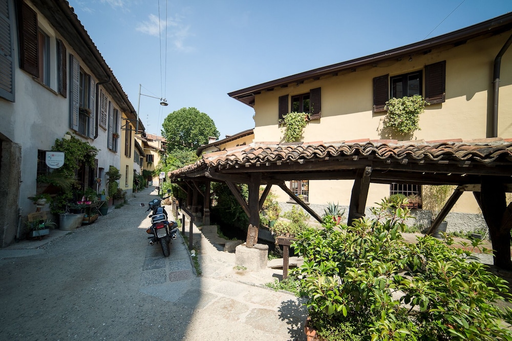 HbHall - Navigli 2 Apartment 8/17