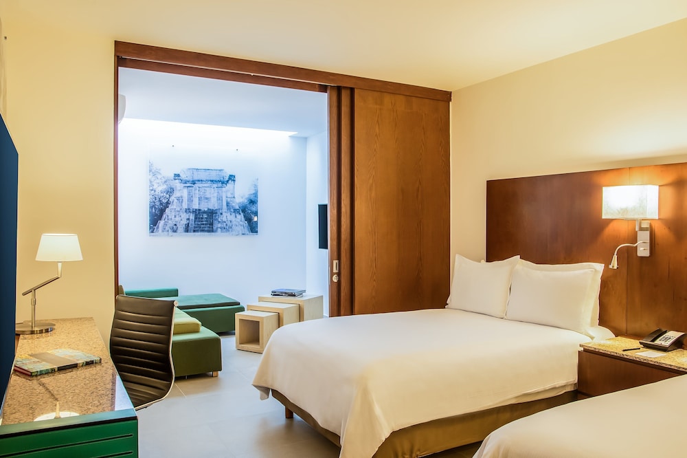 Fiesta Inn Playa Del Carmen 12/76