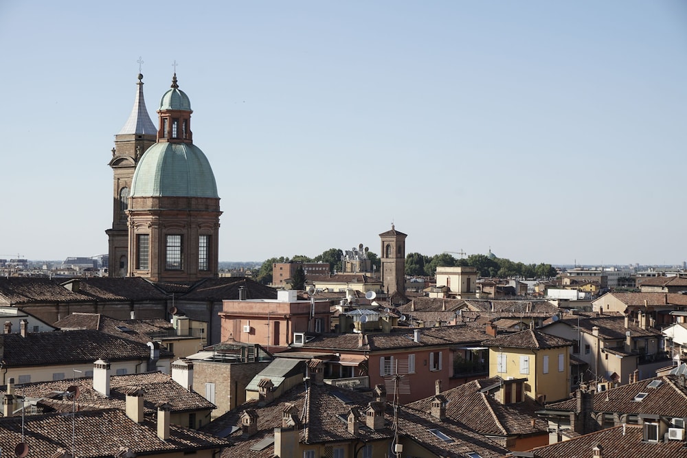 Casa Isolani Santo Stefano 38/48