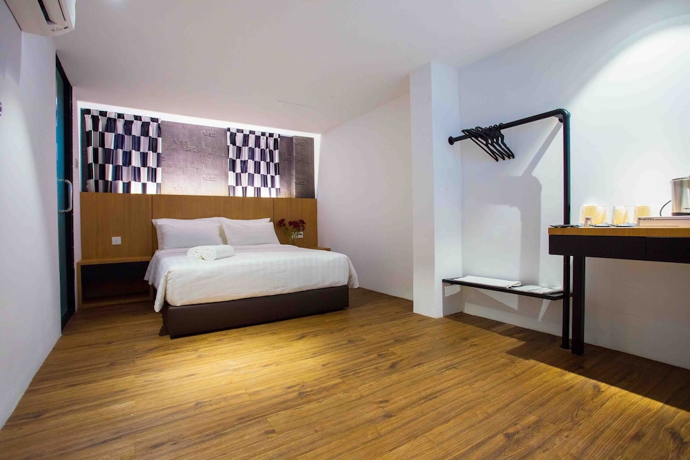Stella Hotel 7/46