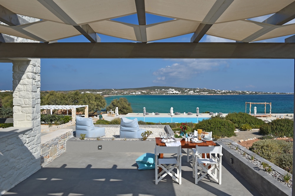 AMBASSADOR LUXURY VILLAS 22/50
