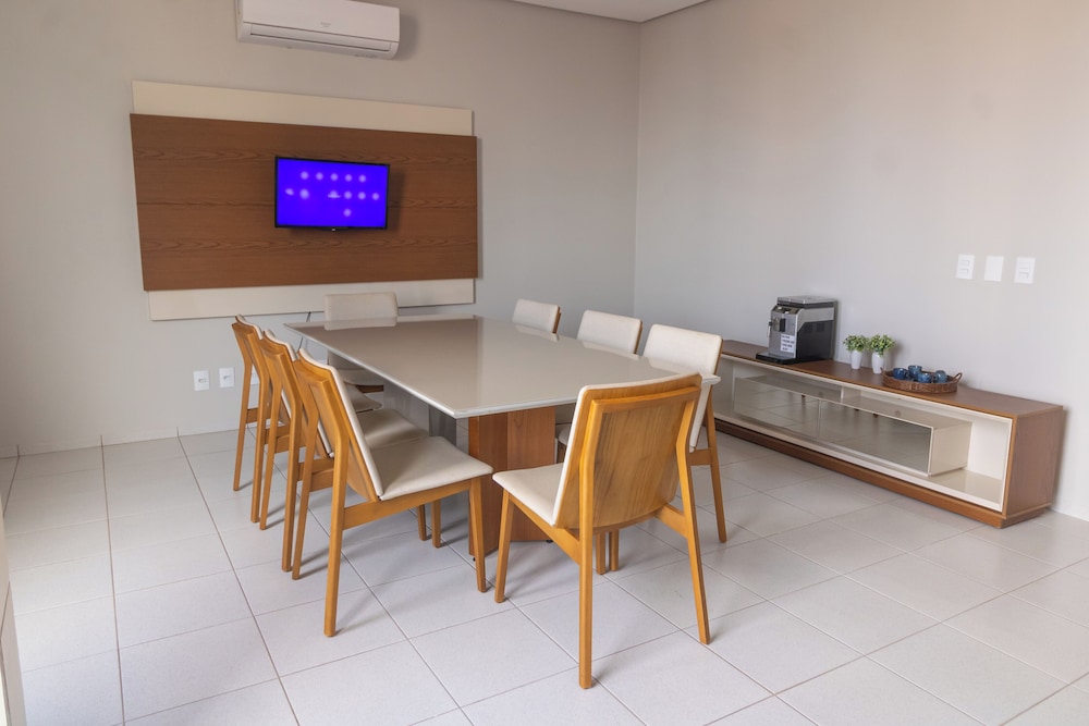 Honorato Plaza Hotel 44/52