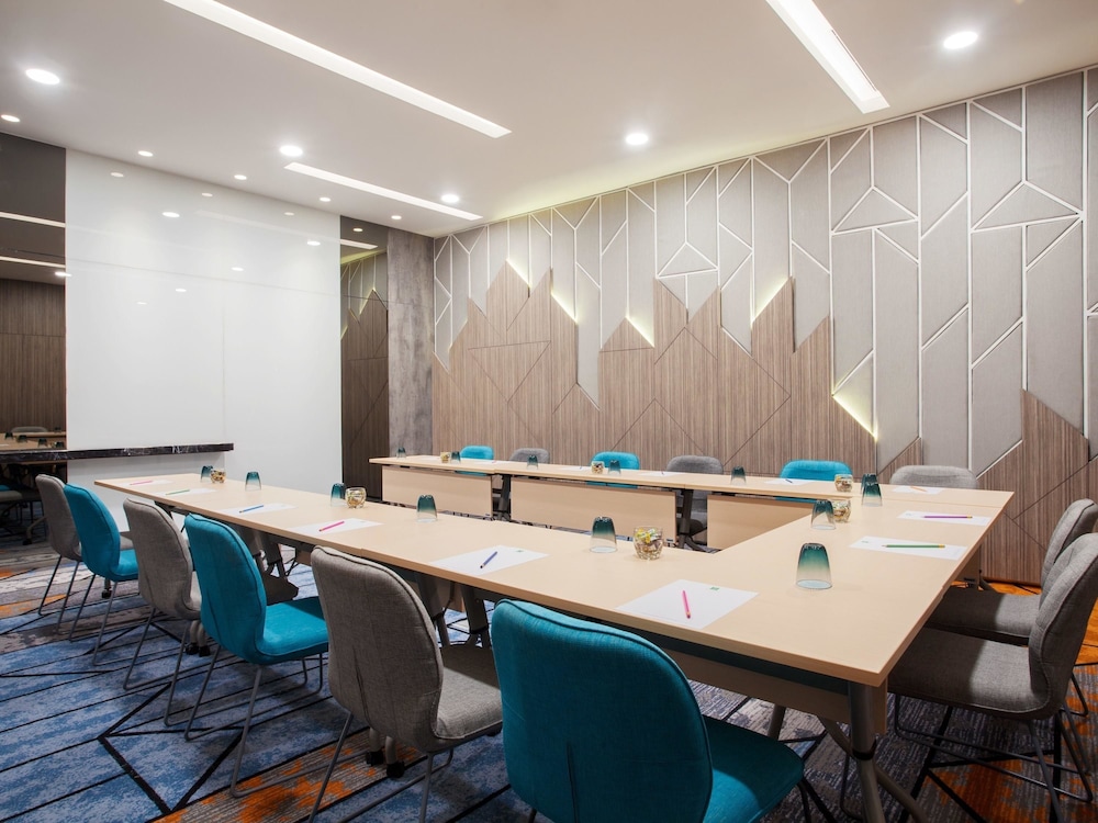 IBIS STYLES MEDAN PATTIMURA 38/41