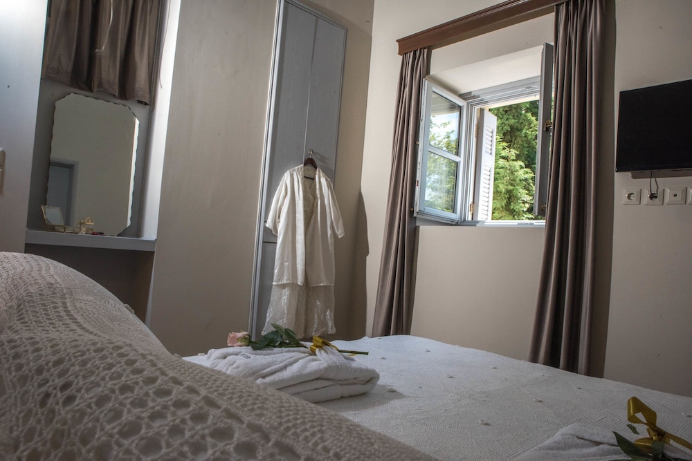 Kyria Boutique House 15/50