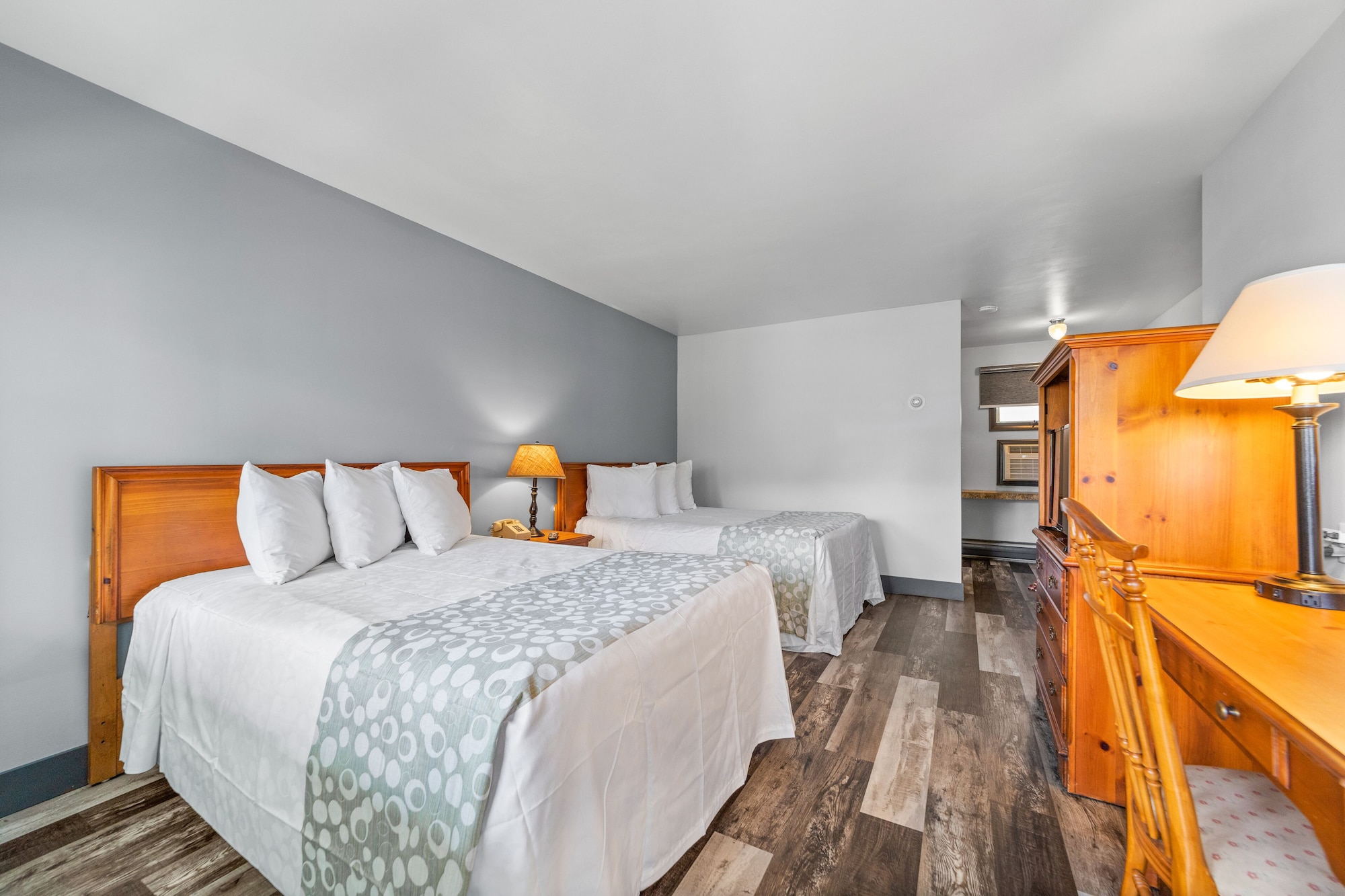 Family, 1 Single and 2 Double Beds