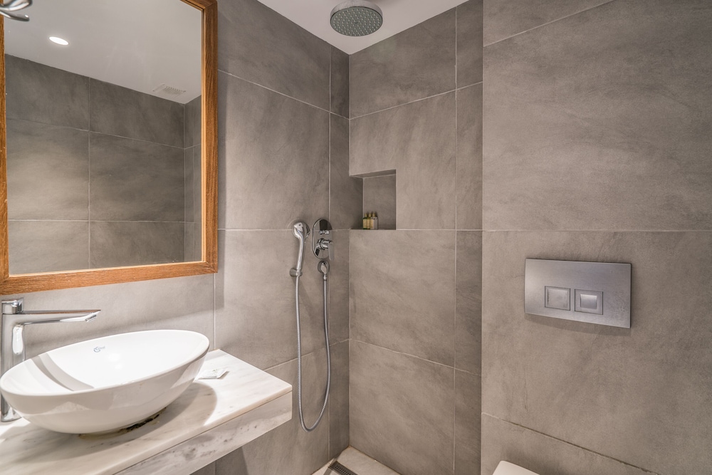 SUPERIOR, DOUBLE OR TWIN BED, BALCONY