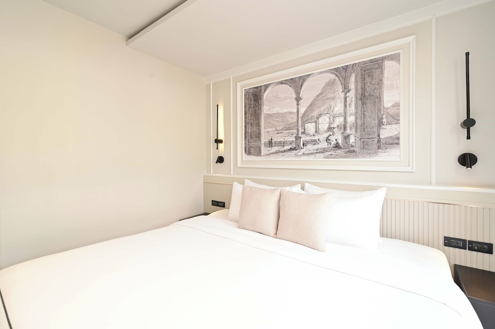 Chateau Du Village Patong 20/65