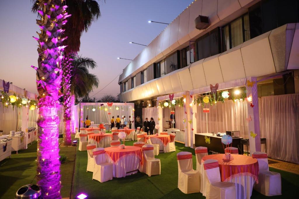 HOTEL MANGALAM 12/49