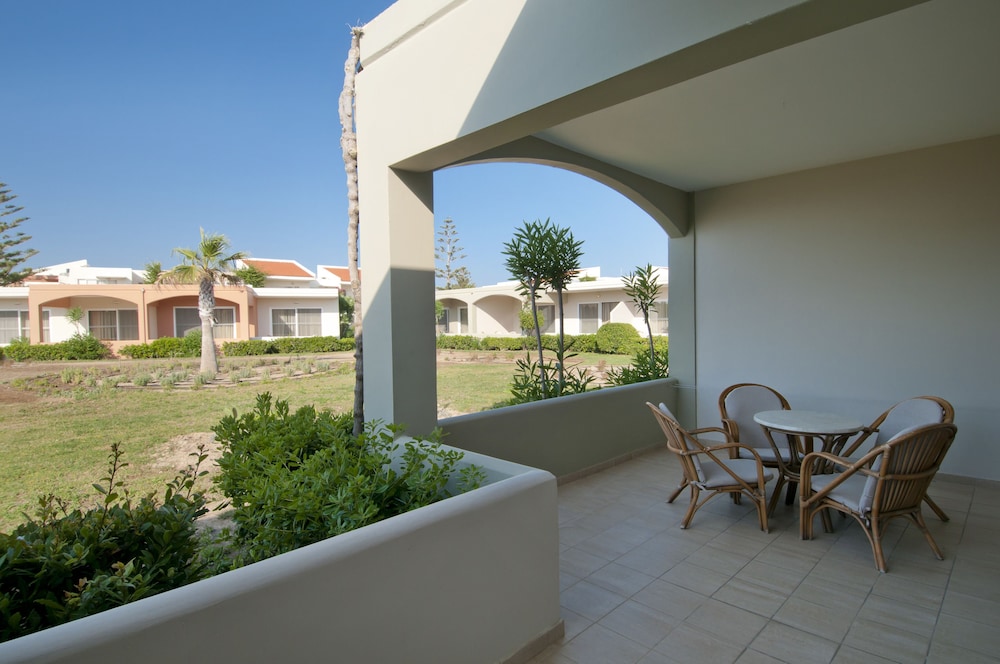 Kipriotis Village Resort in Psalidi