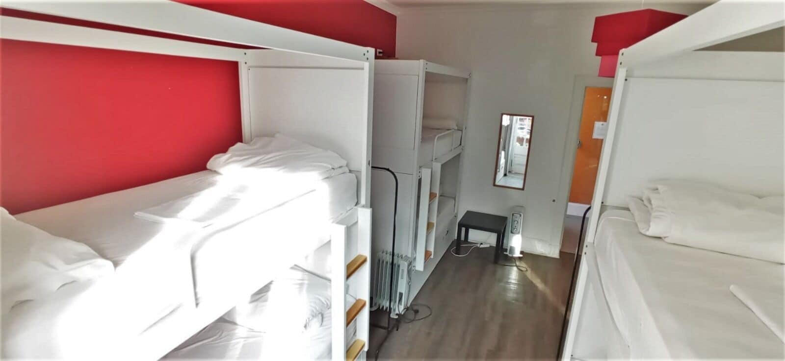 MIXED DORM, 12 BEDS