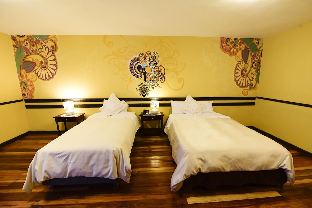 Yabar Hotel Plaza 39/65