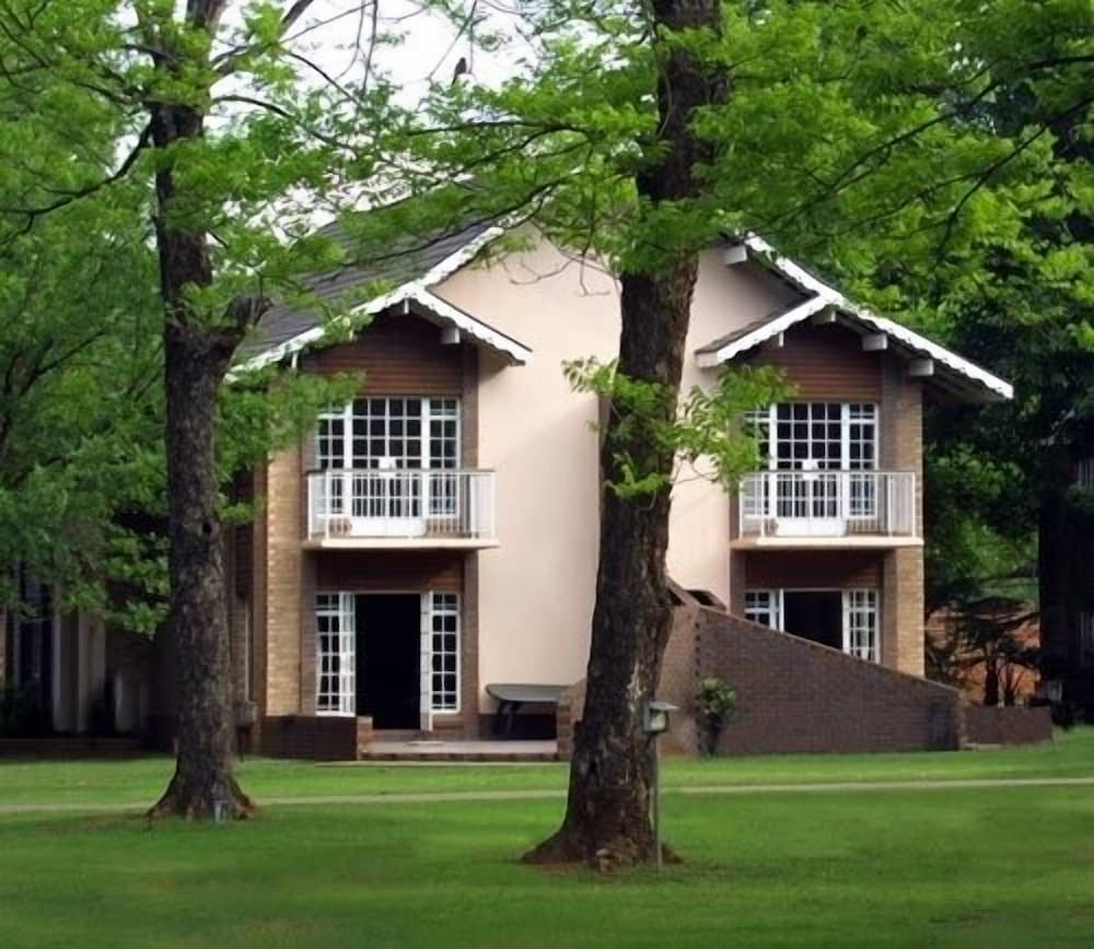Merry Pebbles Resort 65/72