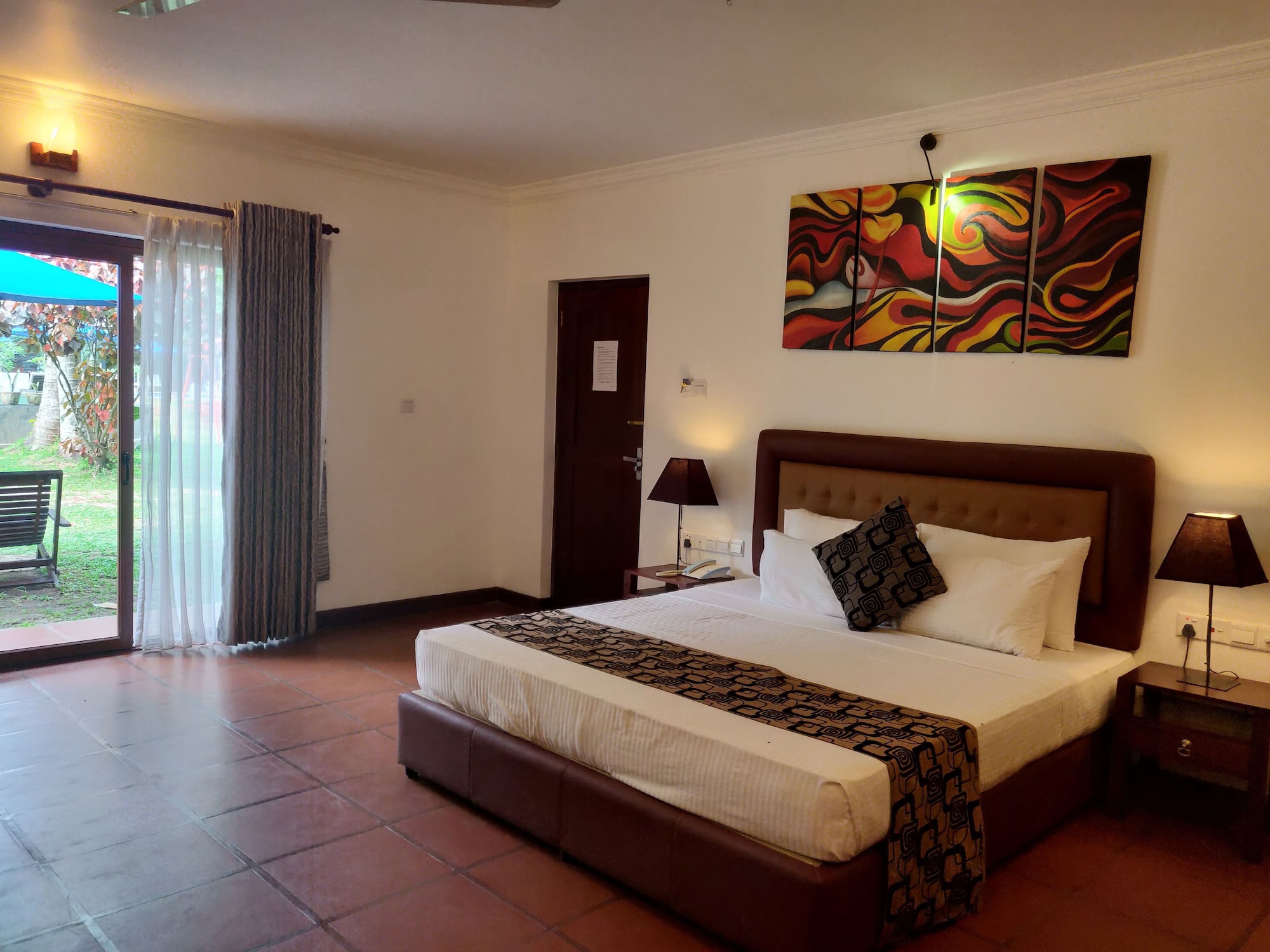 Superior, Single, 1 King and 1 Single Beds