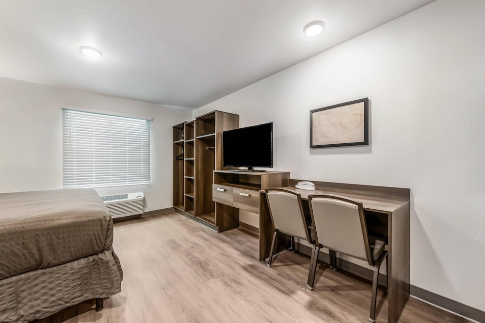 WoodSpring Suites Charlotte - University Research Park 39/50