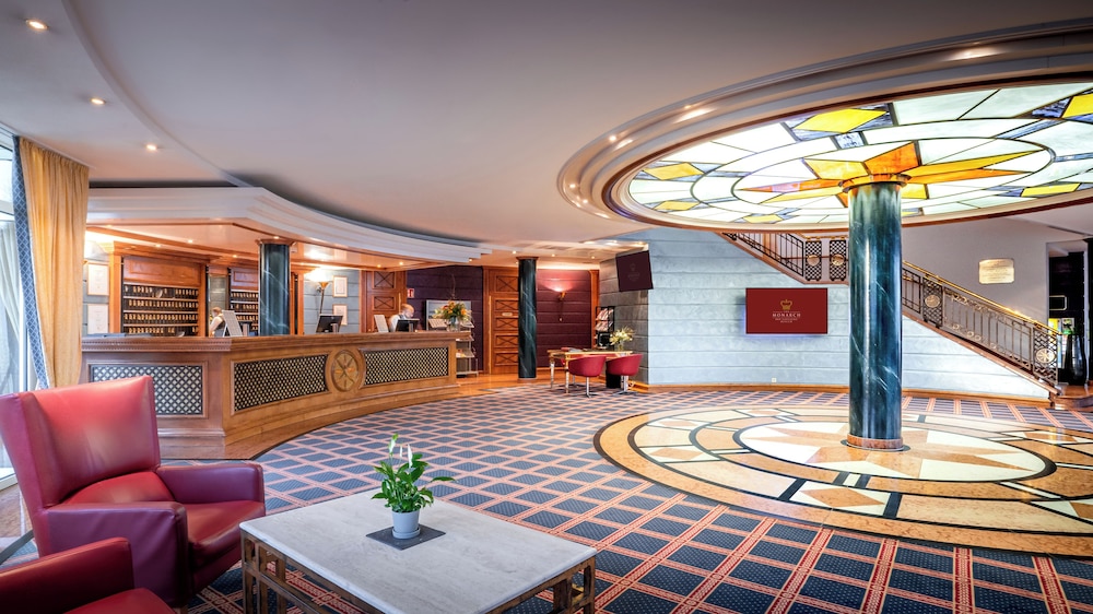 Monarch Hotel 8/68