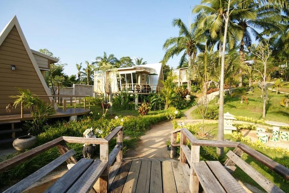 Palm Paradise Resort 34/43