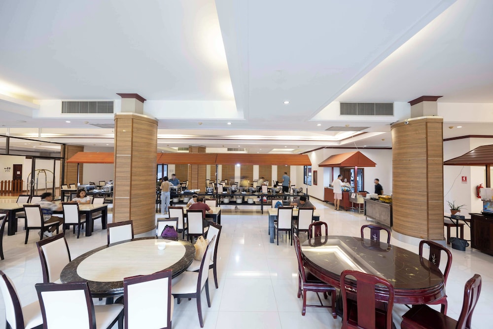 The President Hotel at Chokchai 4 49/57