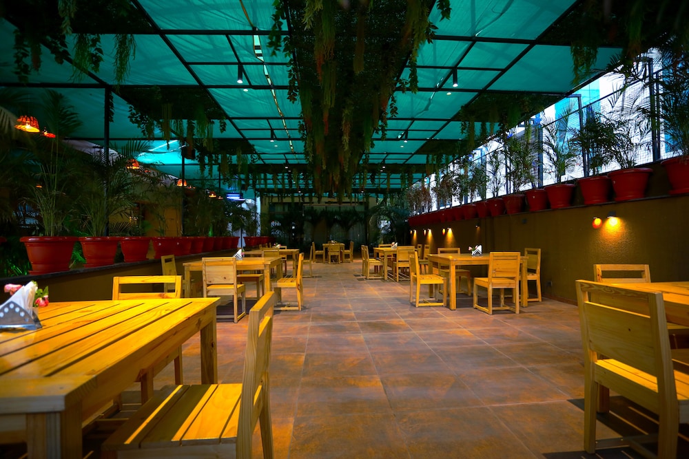 Renest Gandhidham 20/25