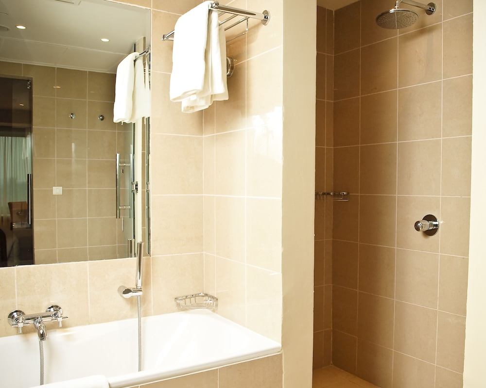 Radisson Blu Anchorage Hotel 83/84