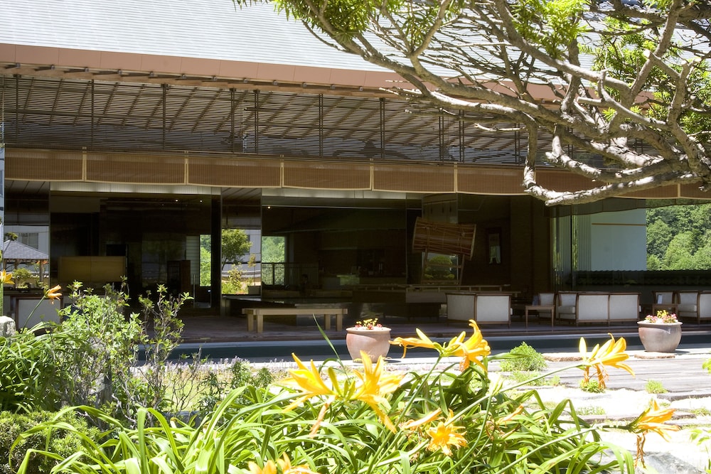 Sounkyo Onsen Choyo Resort Hotel 4/50