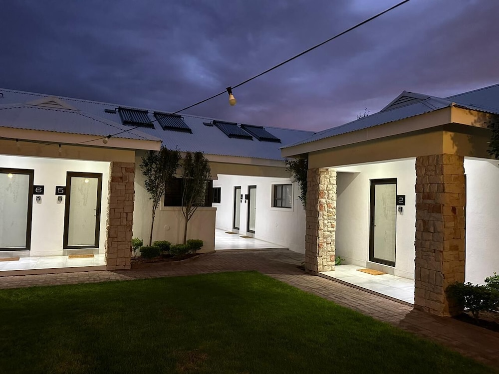 The Maxton Boutique Hotel 4/45