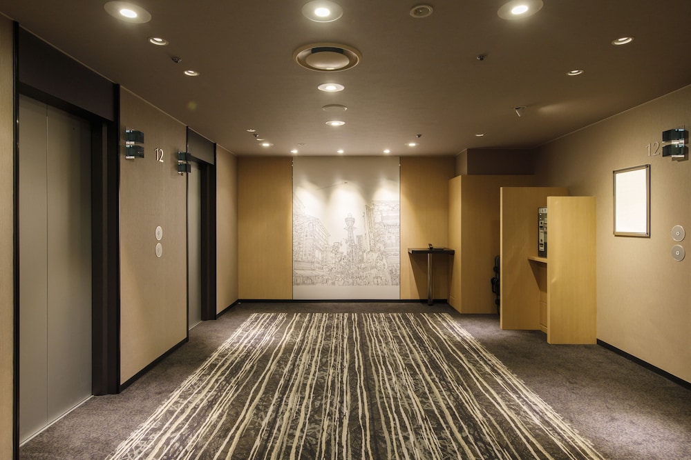 Shin-Osaka Esaka Tokyu REI Hotel 33/68