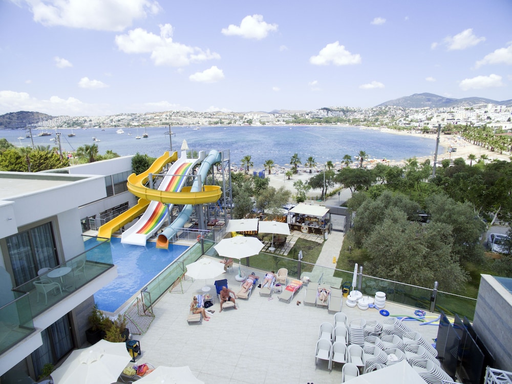 Jasmine Beach Hotel 34/46