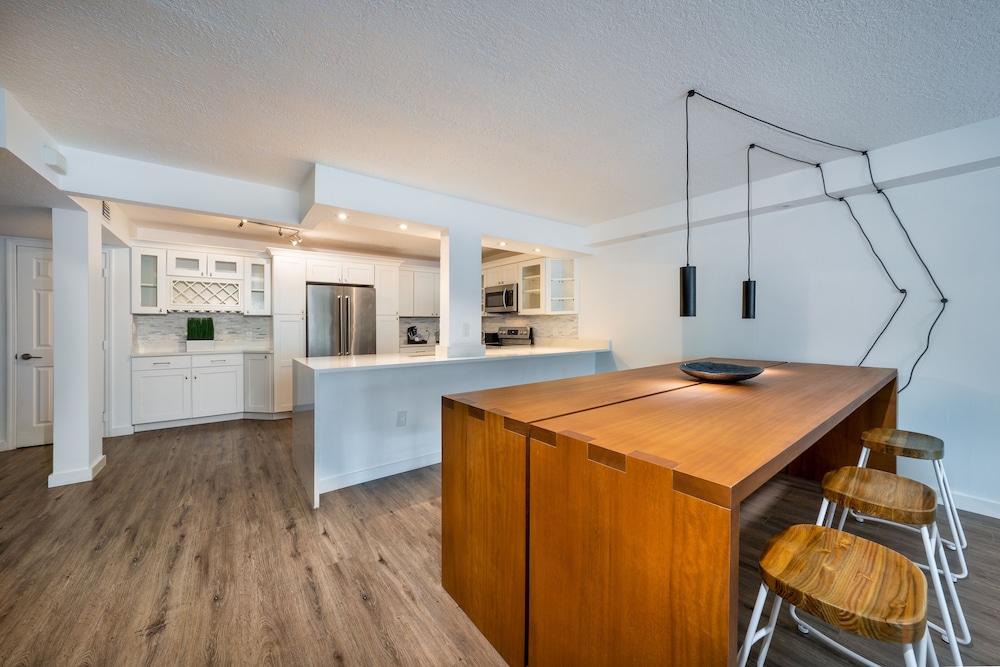 Beach Haus Bal Harbour 6/76