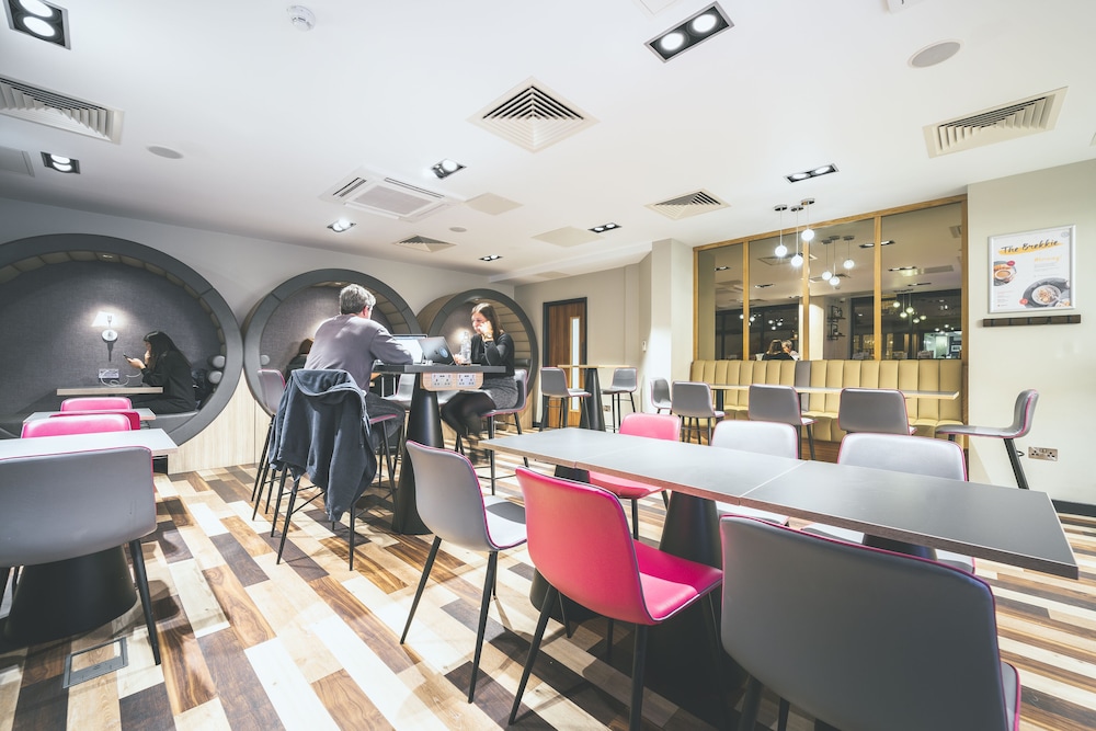 restaurant cafeteria